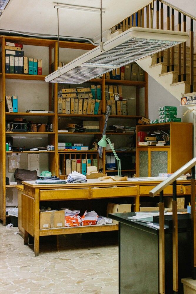 A portrait of the Cacciopolli working space, it's busy but bright